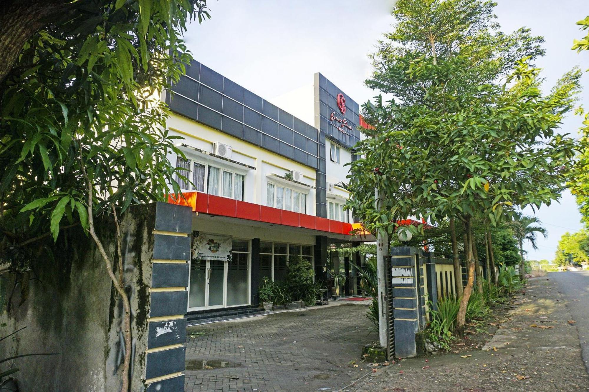 Collection O 91331 Hotel Grand Saota Soppeng Lalabata Eksteriør bilde